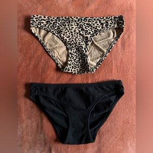 ARQ LOU UNDIES Leopard Print & Black Panties Set